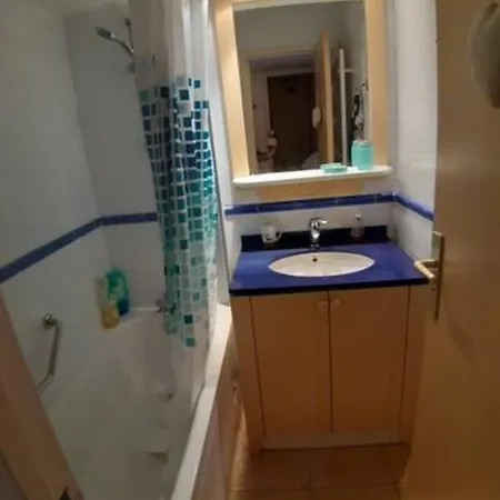 Appartamento Joli 2 Pièces Vue Jardin 50m Parking Clim Mentone