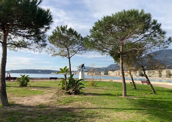 Apartment Joli 2 Pieces Vue Jardin 50m Parking Clim Menton