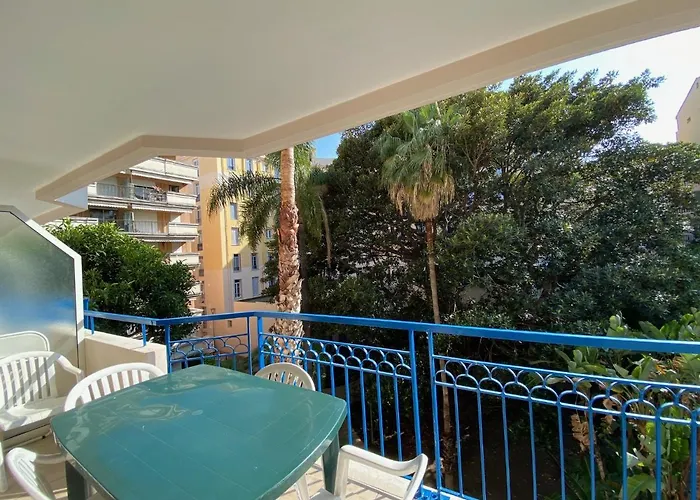 Joli 2 Pieces Vue Jardin 50m Parking Clim *