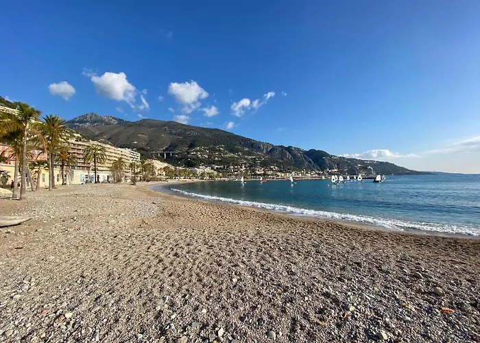 Апартаменты Joli 2 Pieces Vue Jardin 50m Parking Clim *